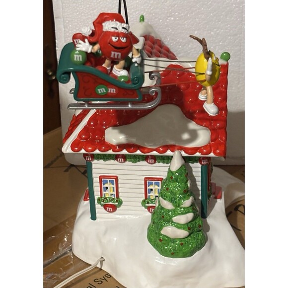 M&M’s Dept 56 Lighted Santa House NIB Hard To Find Christmas Decor Village - Picture 10 of 16